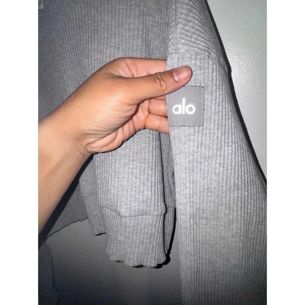 Alo Yoga Muse Hoodie Heather Grey Ribbed Knit Cropped Sweatshirt XS